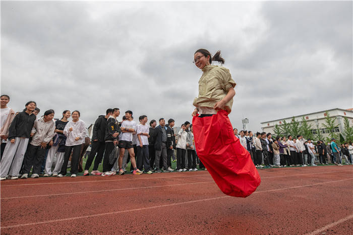 壽春中學舉辦趣味運動會