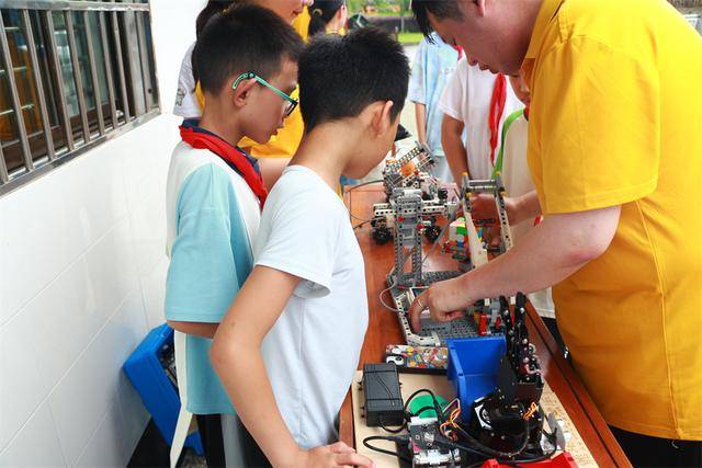 歙縣新安小學：走進科學 放飛夢想