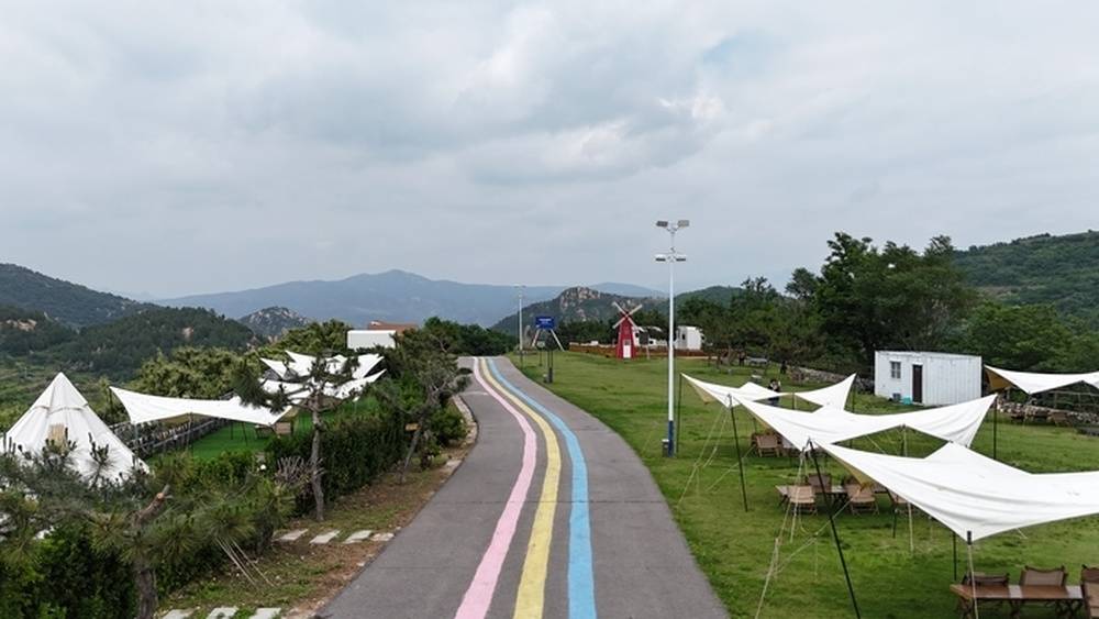 泰山腳下，一條旅遊公路見證著從“愁”到“富”