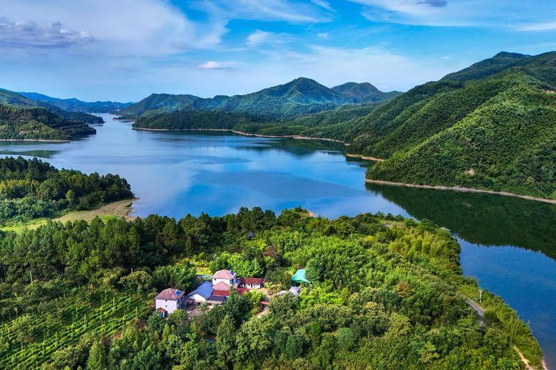 強國有我·旅遊｜波光粼粼 清涼入鏡