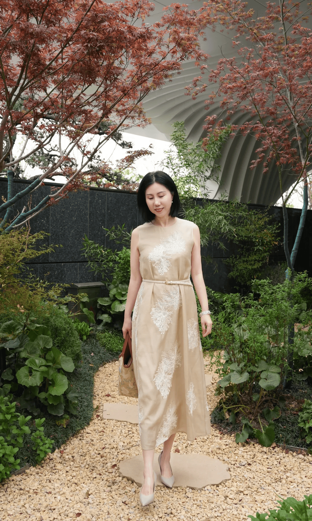 原創50+女性想要優雅高階，不靠貴，靠“鬆弛”，這位博主就是教科書