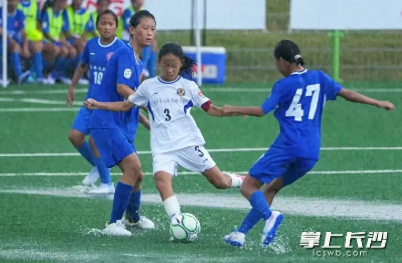 原創這群小女孩了不起！怡雅小學女足勇奪全國賽季軍