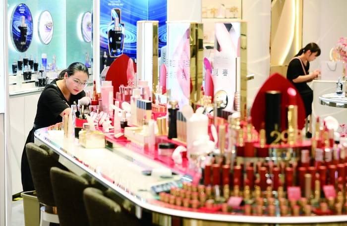 品牌矩陣+渠道革新 美容護理行業增長圖景清晰