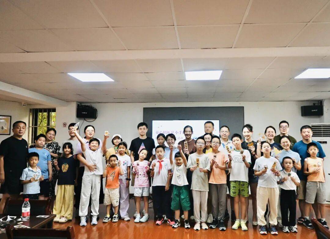 梧桐區整潔密碼大公開！萌娃玩轉城市美容“黑科技”
