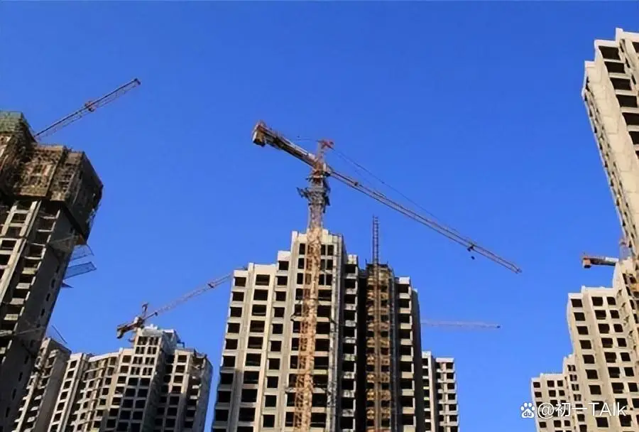 苦勸無果後，房產圈徹底攤牌，三四線驚現拋售，關鍵原因浮出水面