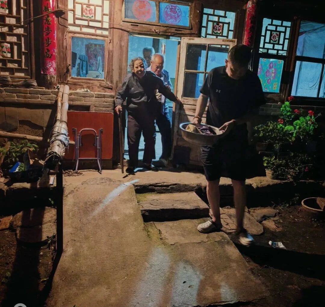 聞“汛”而動快速避險 代縣連夜轉移群眾築牢安全防線
