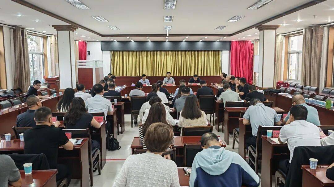 劉斌調研教育體育領域工作