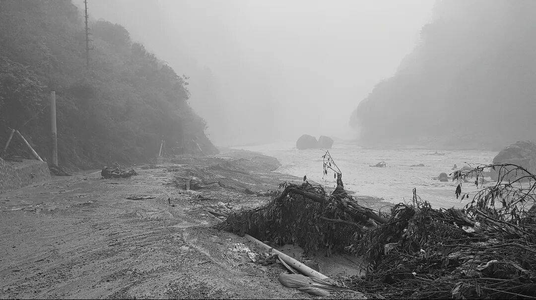 西藏吉隆發生泥石流災害，國家移民管理局：我們無比牽掛困守險境的戰友，等候戰友平安歸來