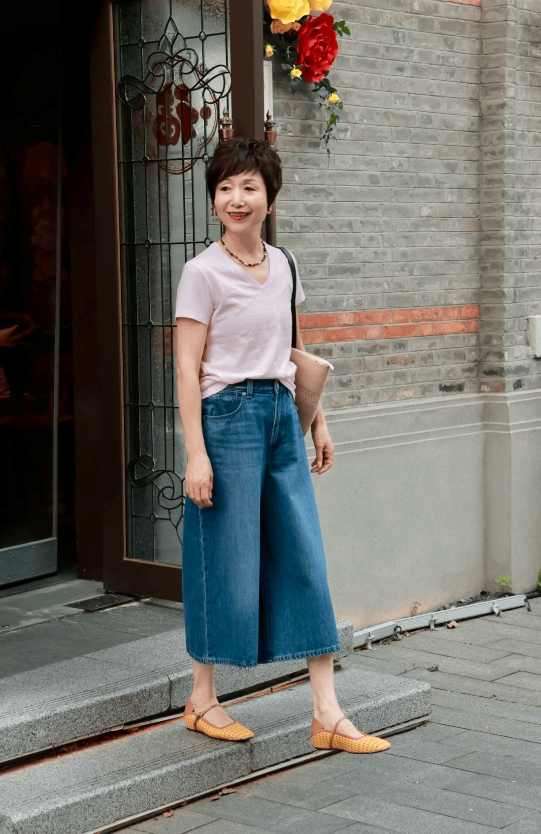 原創為什麼建議50+女性，夏末秋初多穿“九分褲”？看完你就懂了