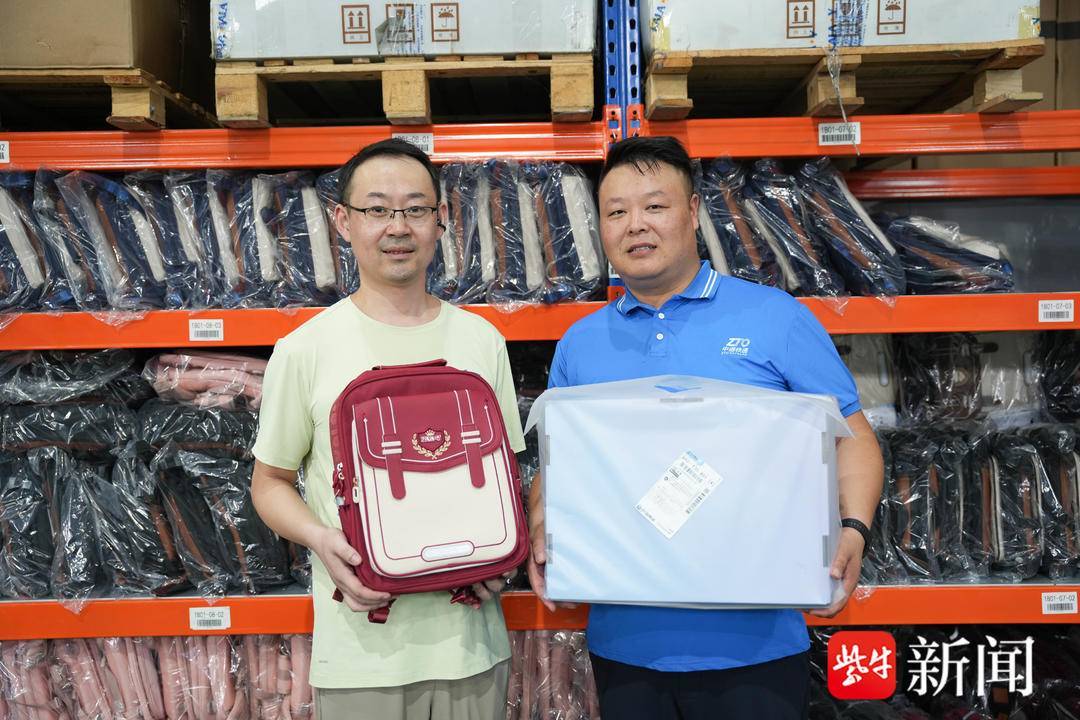 樓上生產、樓下發貨，快遞護航 “書包經濟”