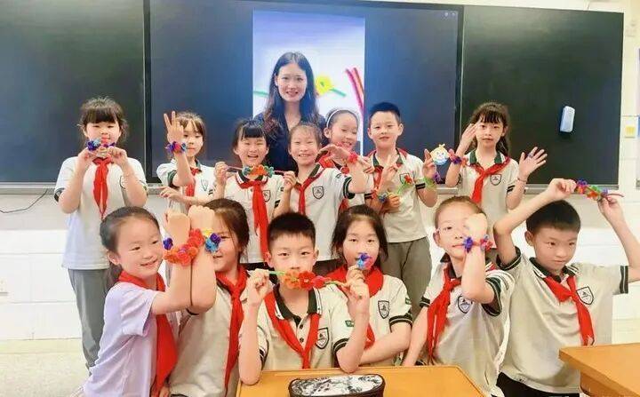 “我捨不得安老師……”小學生哭著給校長打電話，最新後續來了！