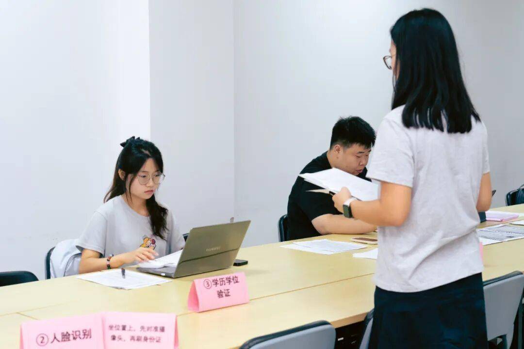 宣醫新聞|醫路同行 築夢宣醫：首都醫科大學宣武醫院迎來2026級研究生新同學