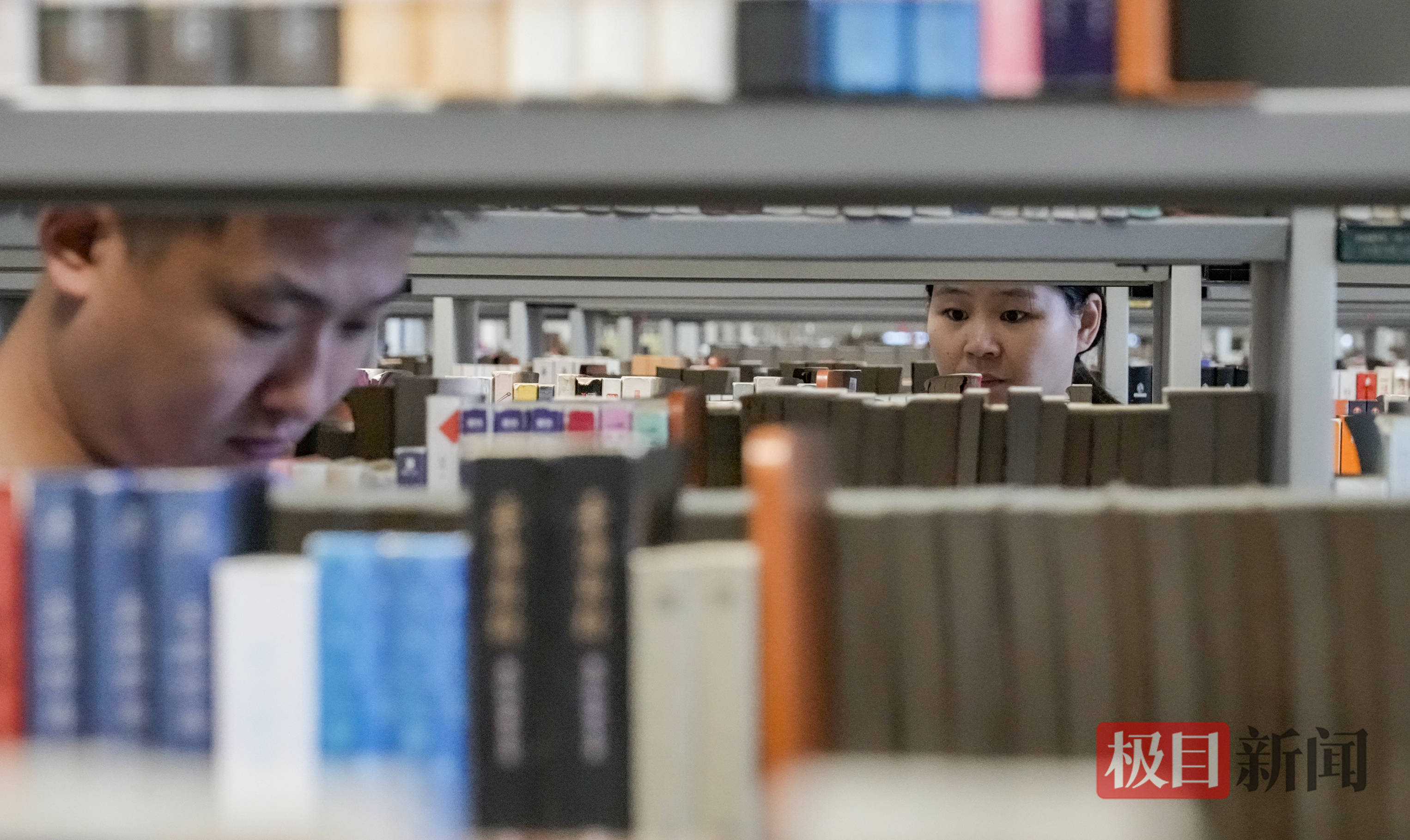 盛夏書香濃，2026年暑期80萬人次走進湖北省圖書館