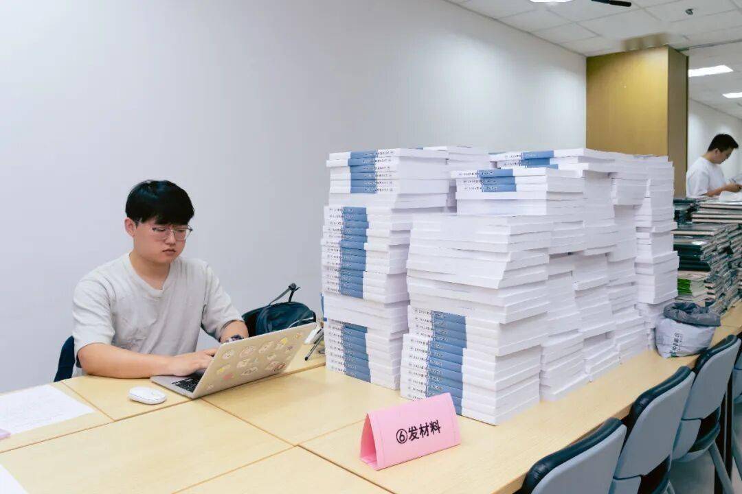 宣醫新聞|醫路同行 築夢宣醫：首都醫科大學宣武醫院迎來2026級研究生新同學