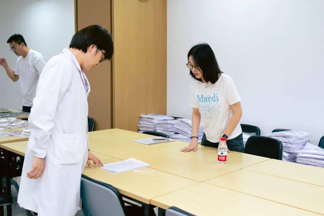 宣醫新聞|醫路同行 築夢宣醫：首都醫科大學宣武醫院迎來2026級研究生新同學
