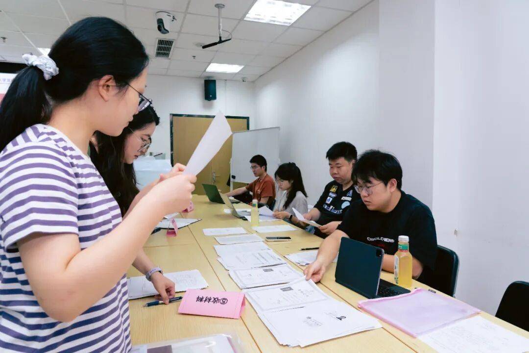宣醫新聞|醫路同行 築夢宣醫：首都醫科大學宣武醫院迎來2026級研究生新同學