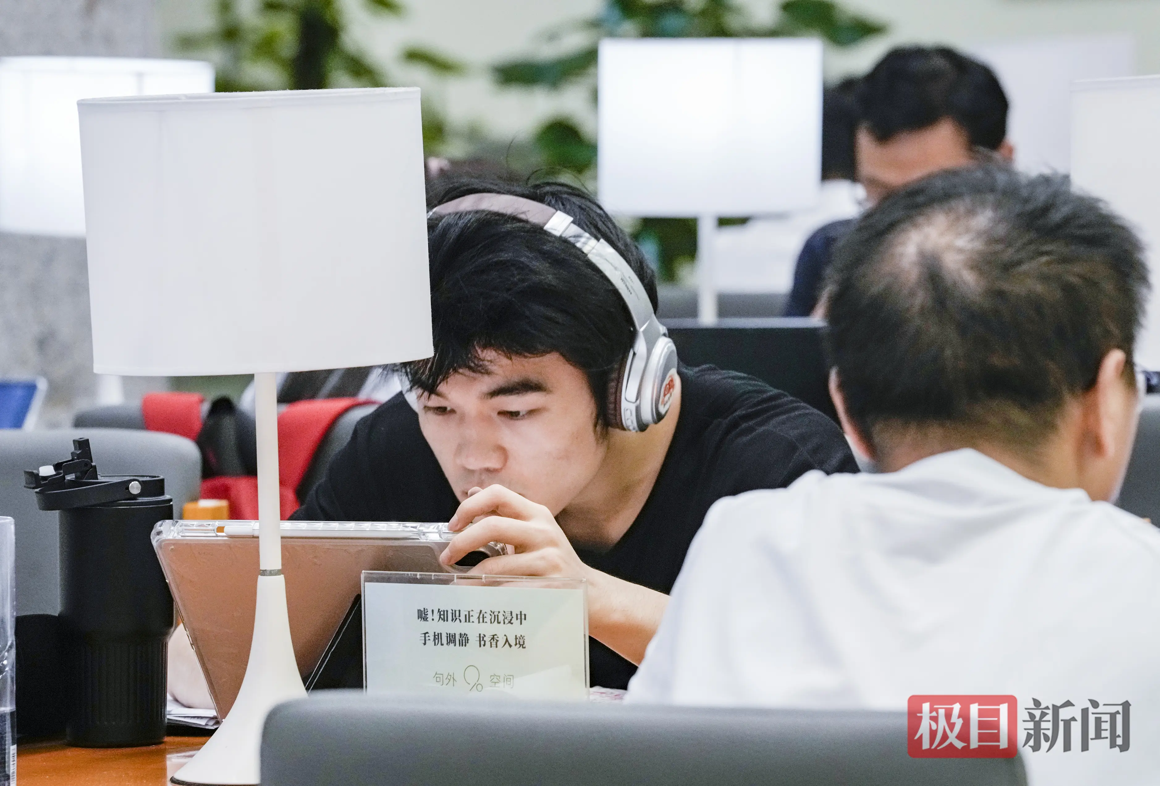盛夏書香濃，2026年暑期80萬人次走進湖北省圖書館