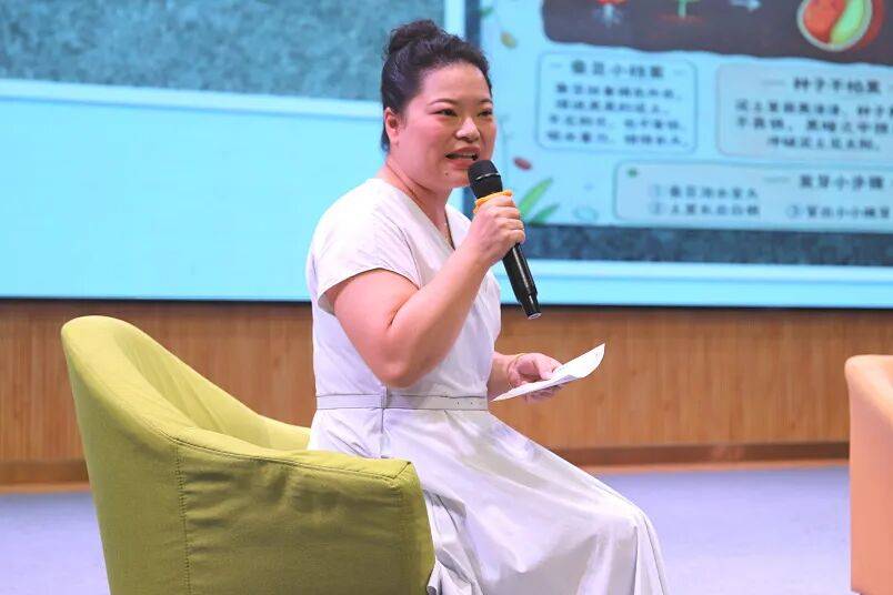 開學前一小學教師先賽師德演講：要深耕專業更要愛潤童心