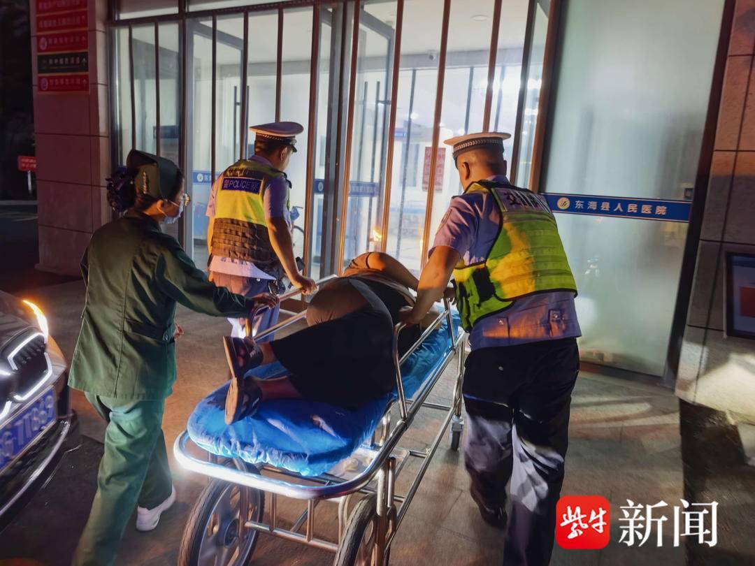 新生命降臨，交警快速“閃送”