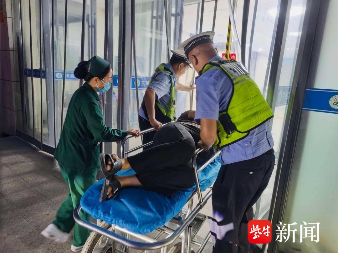 新生命降臨，交警快速“閃送”