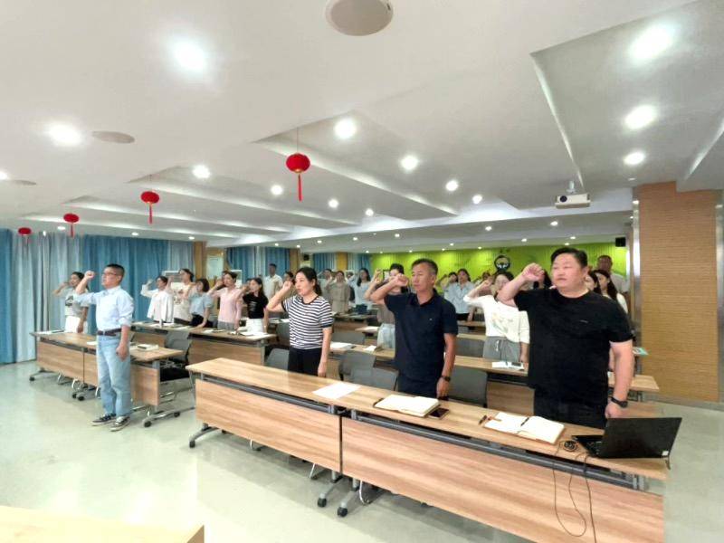 合肥市虹橋小學召開2026年秋季學期開學工作會