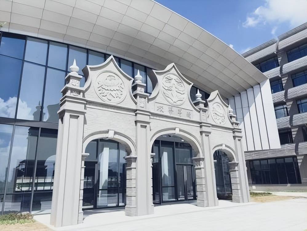 江蘇省南菁高階中學綺山湖分校全面竣工