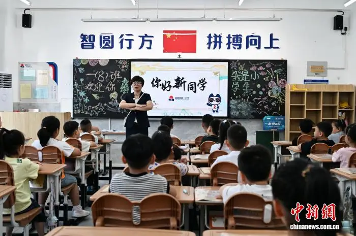 河北石家莊：小學生開啟校園新生活