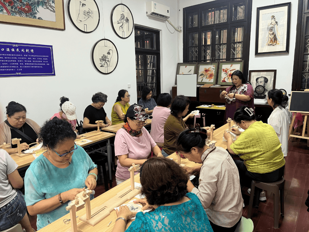 營口市總工會服務中心成功開展第二期非遺刺繡培訓