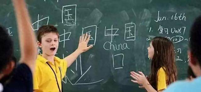 原創不滿全球都在學中文，印度又要抄中國作業？奈何自身條件太差！