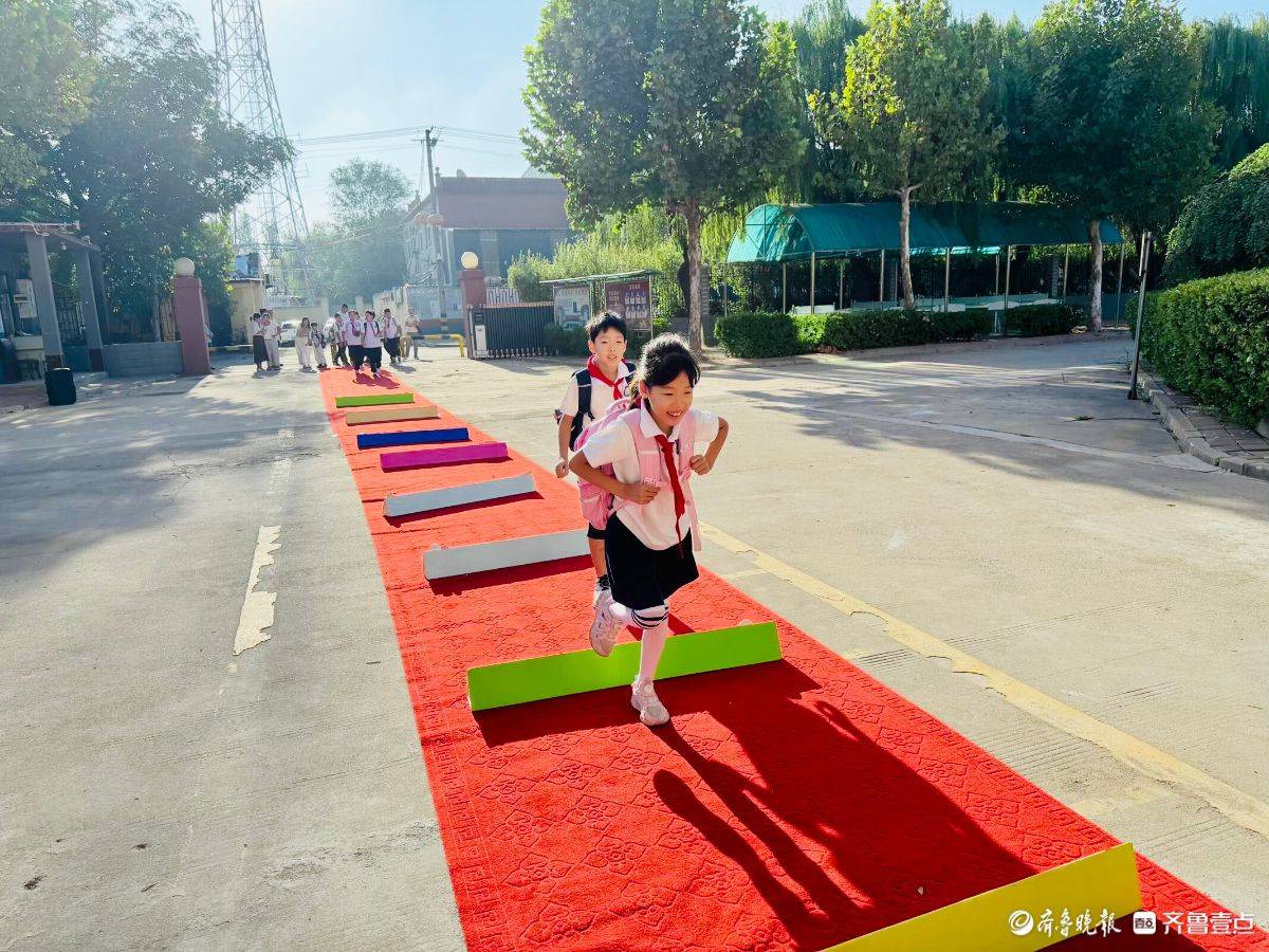 活力舞蹈、師生朗誦……濟南市天橋區周閆小學開學典禮亮點紛呈