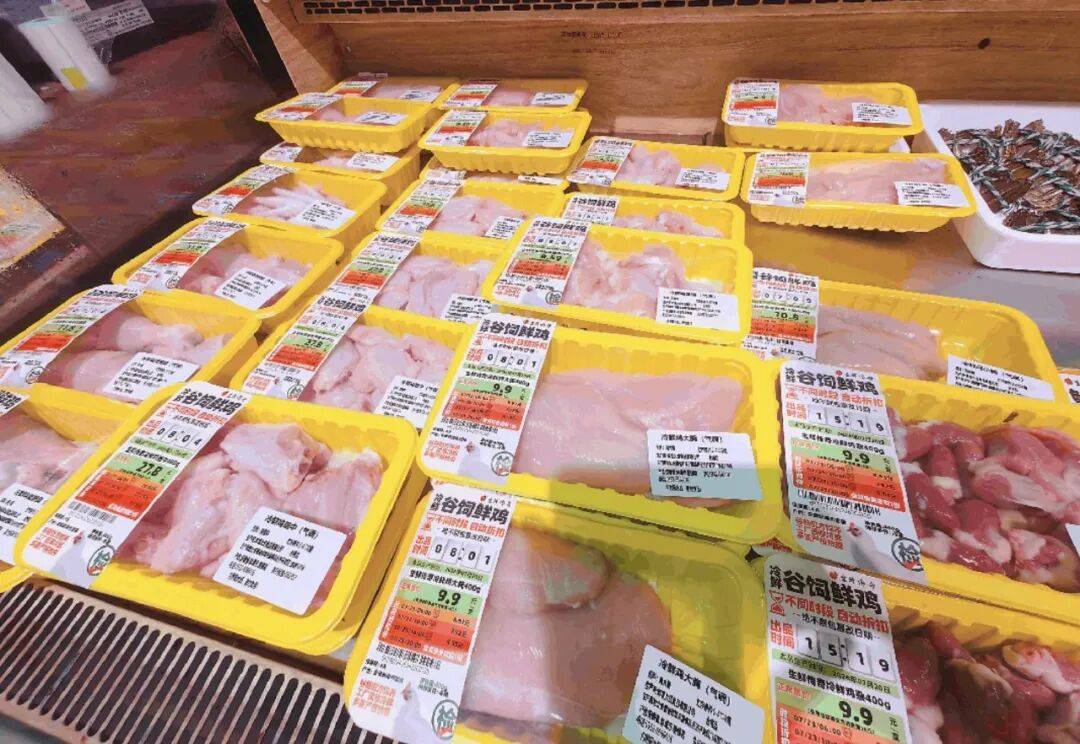 王衛給生鮮傳奇裝上AI： 248平方米門店，一天換4套“貨架”， 凌晨三點還在賣泡麵