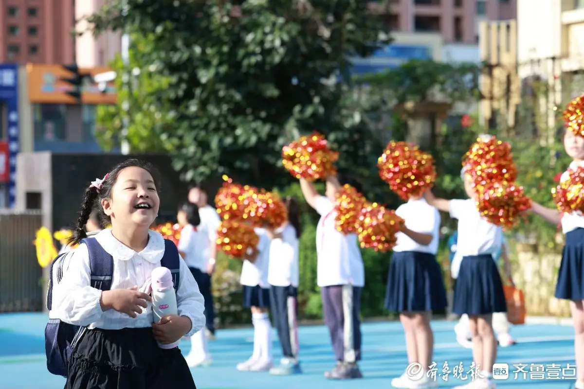 圖集｜開學首日儀式感滿滿，煙臺一小學舞獅迎“新”