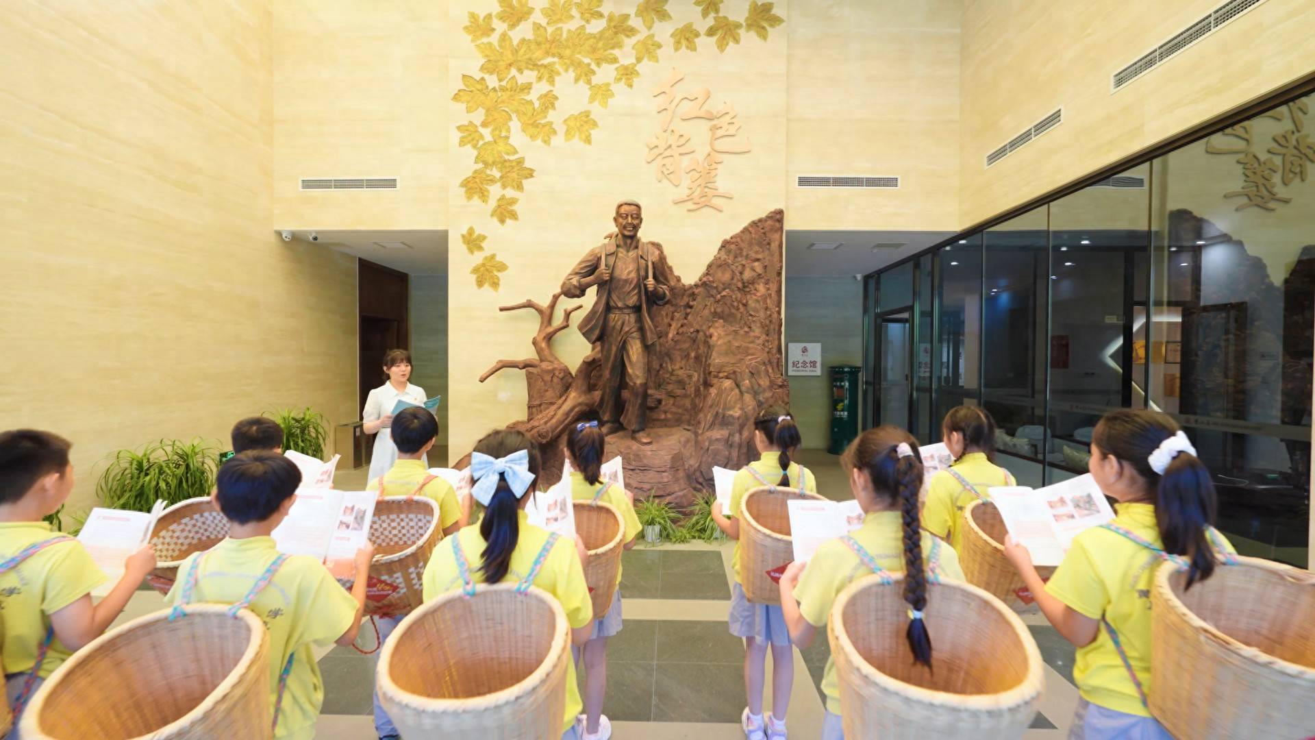 新學年，北京大中小學流行思政“潮課”