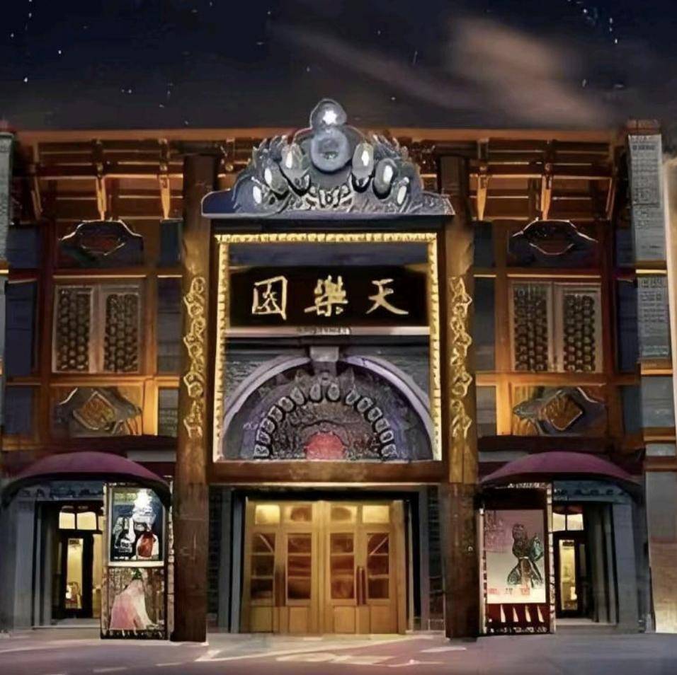 秋啟東城，與戲劇相逢九月
