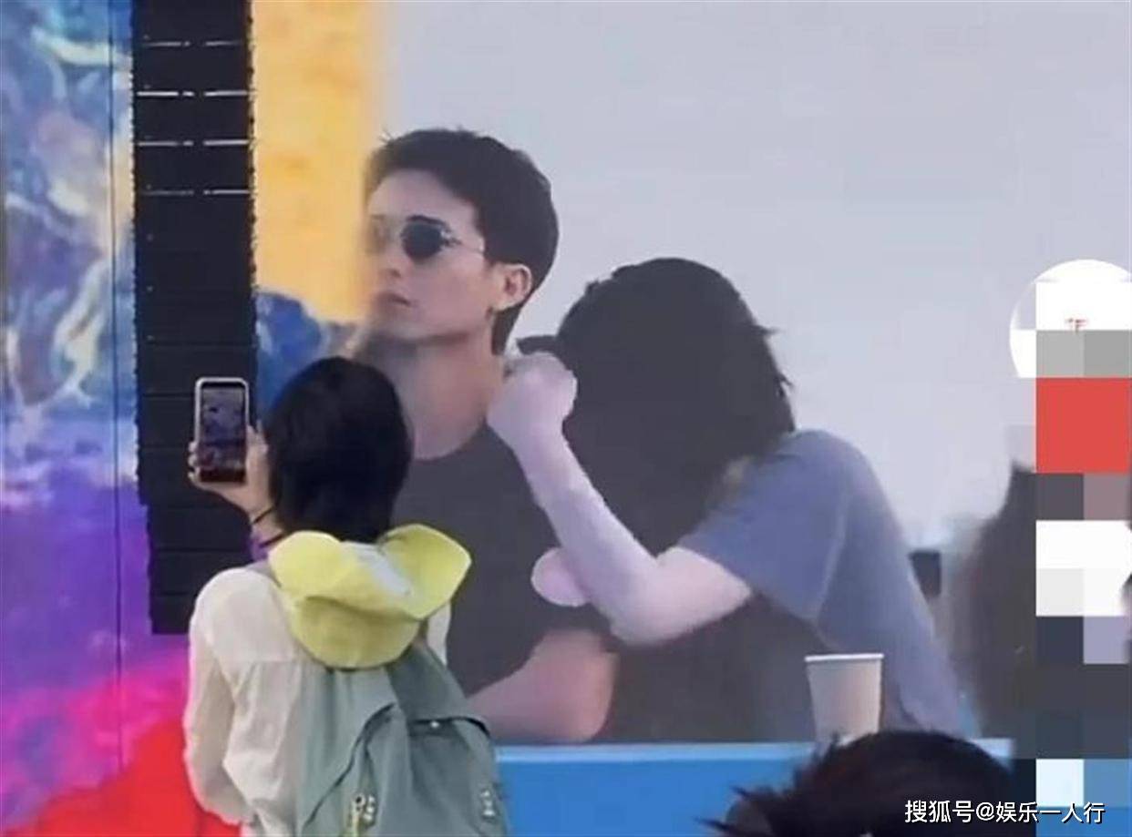 原創演都不演了！王菲又犯老毛病，男閨蜜被指騷擾女性，謝霆鋒處境難堪