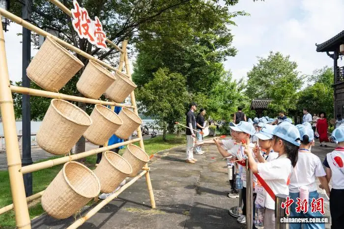浙江杭州：小學生“六藝”闖關迎開學