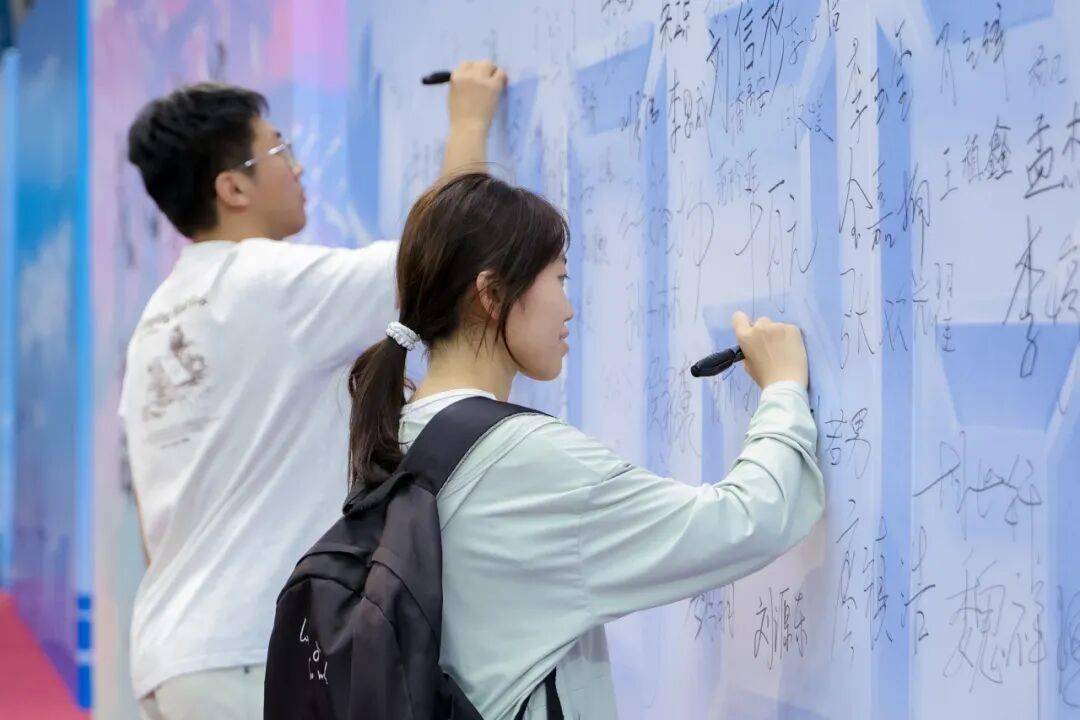 喜迎新“研”！今天，北航2026級研究生新生報到！