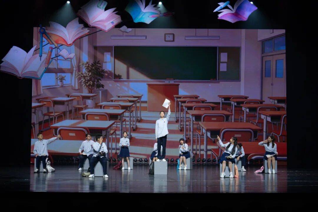開學第一課《咫尺虹光》公演 | 在戲劇中尋找信仰，在信仰中定義青春