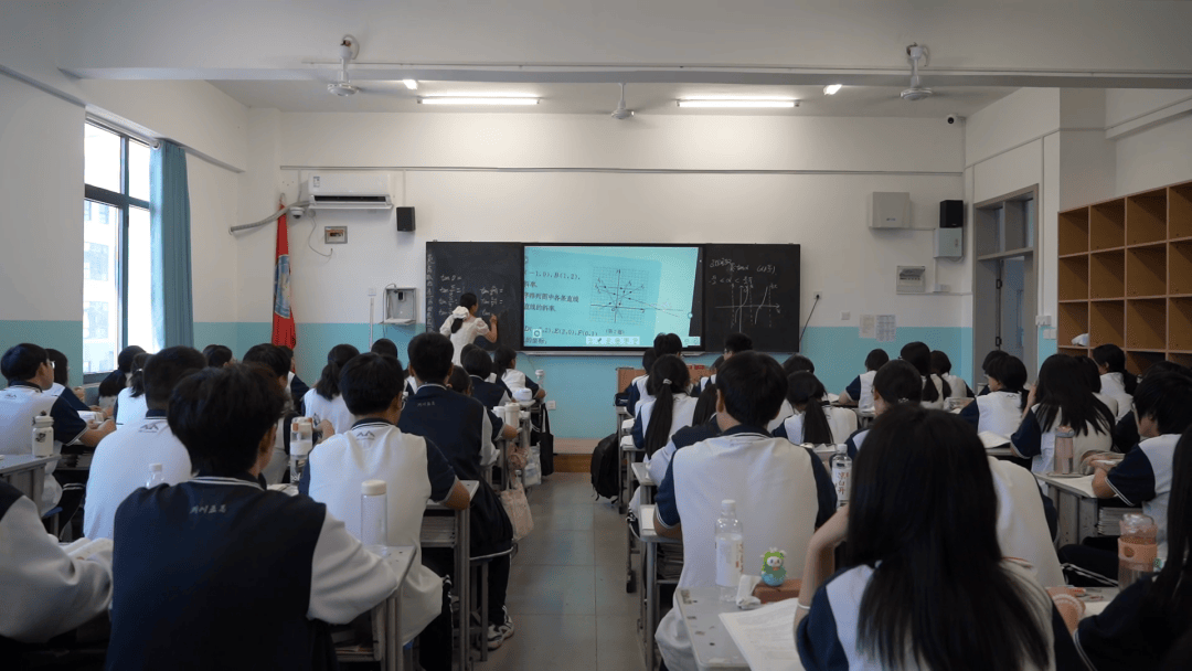 淅川縣第三初級中學正式開學 七百餘名新生順利入學