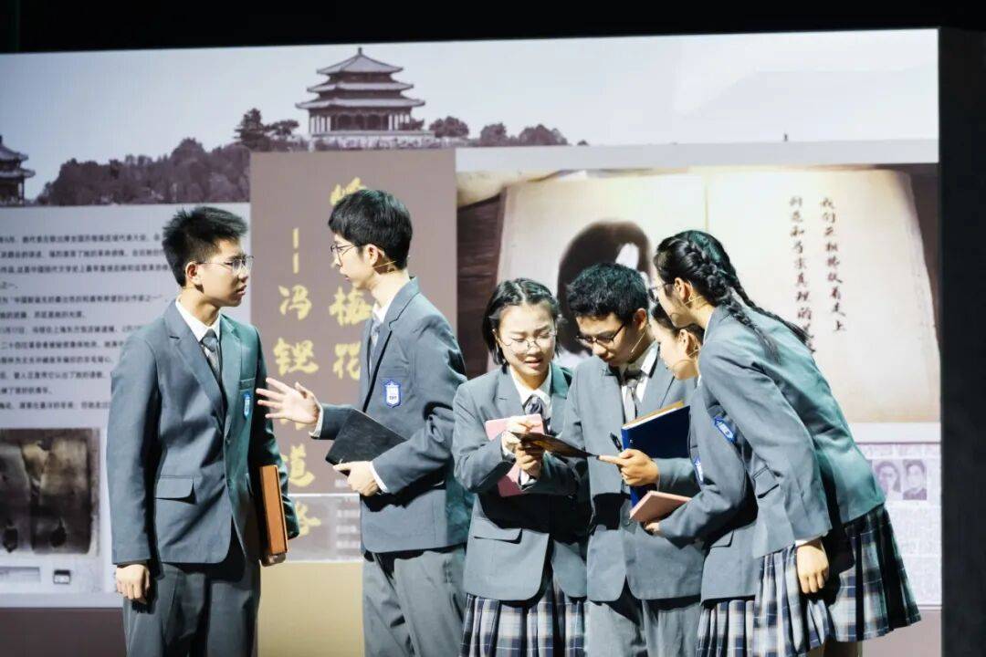 開學第一課《咫尺虹光》公演 | 在戲劇中尋找信仰，在信仰中定義青春