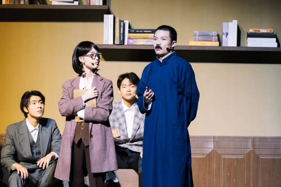 開學第一課《咫尺虹光》公演 | 在戲劇中尋找信仰，在信仰中定義青春
