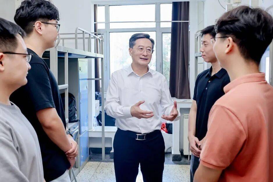 喜迎新“研”！今天，北航2026級研究生新生報到！