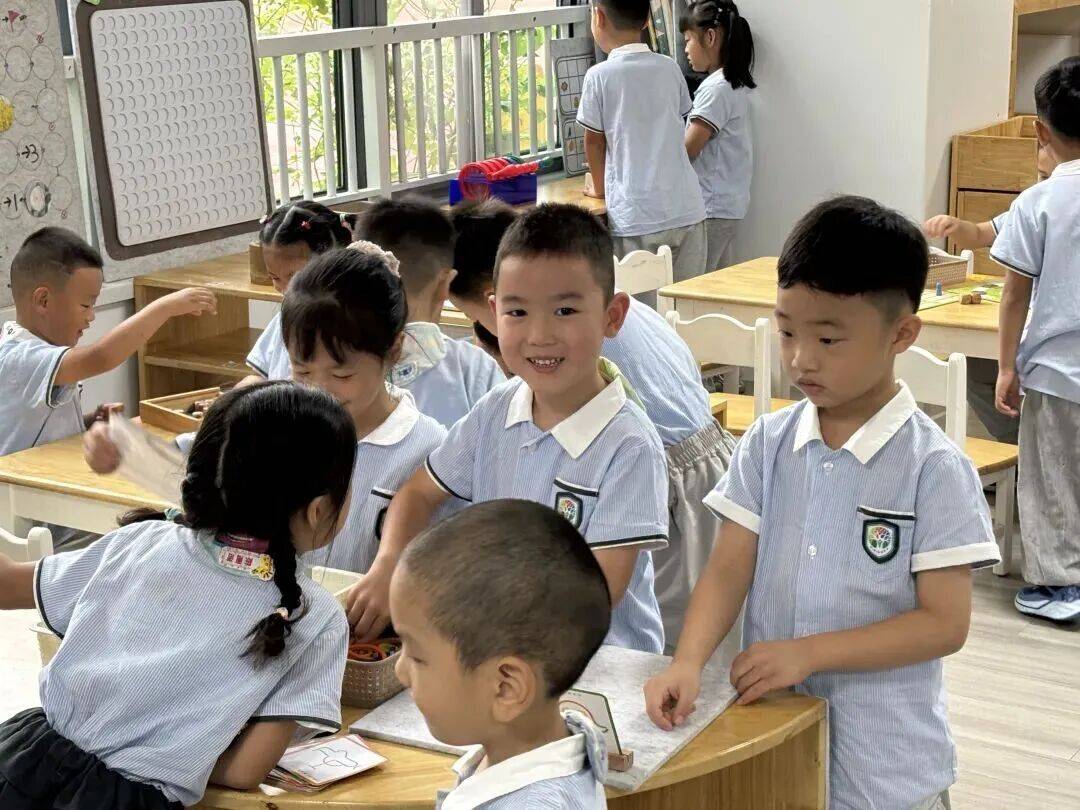 “梓萱、子涵”不流行了！首批“20後”小學新生都叫啥？