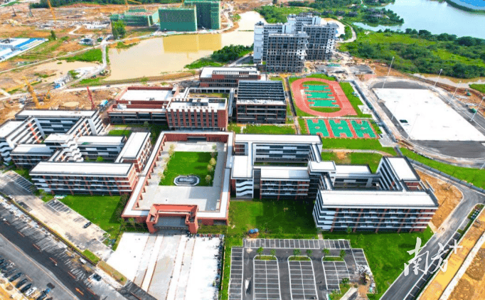 開學迎新！廣州大學附屬清遠中學正式投入使用