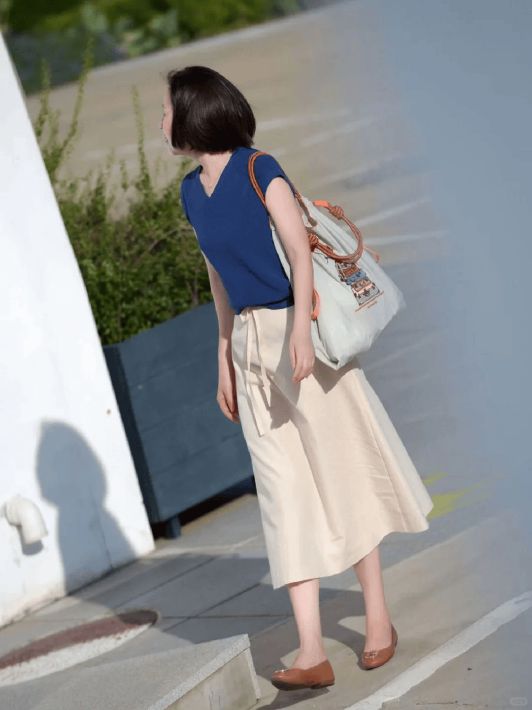 原創50+大齡女性穿半身裙，建議從“這3條”開始選，減齡不踩雷