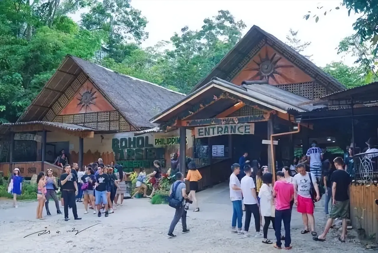 原創新“中國式旅遊”：如果不拍照發朋友圈，旅遊是不是就沒樂趣了？