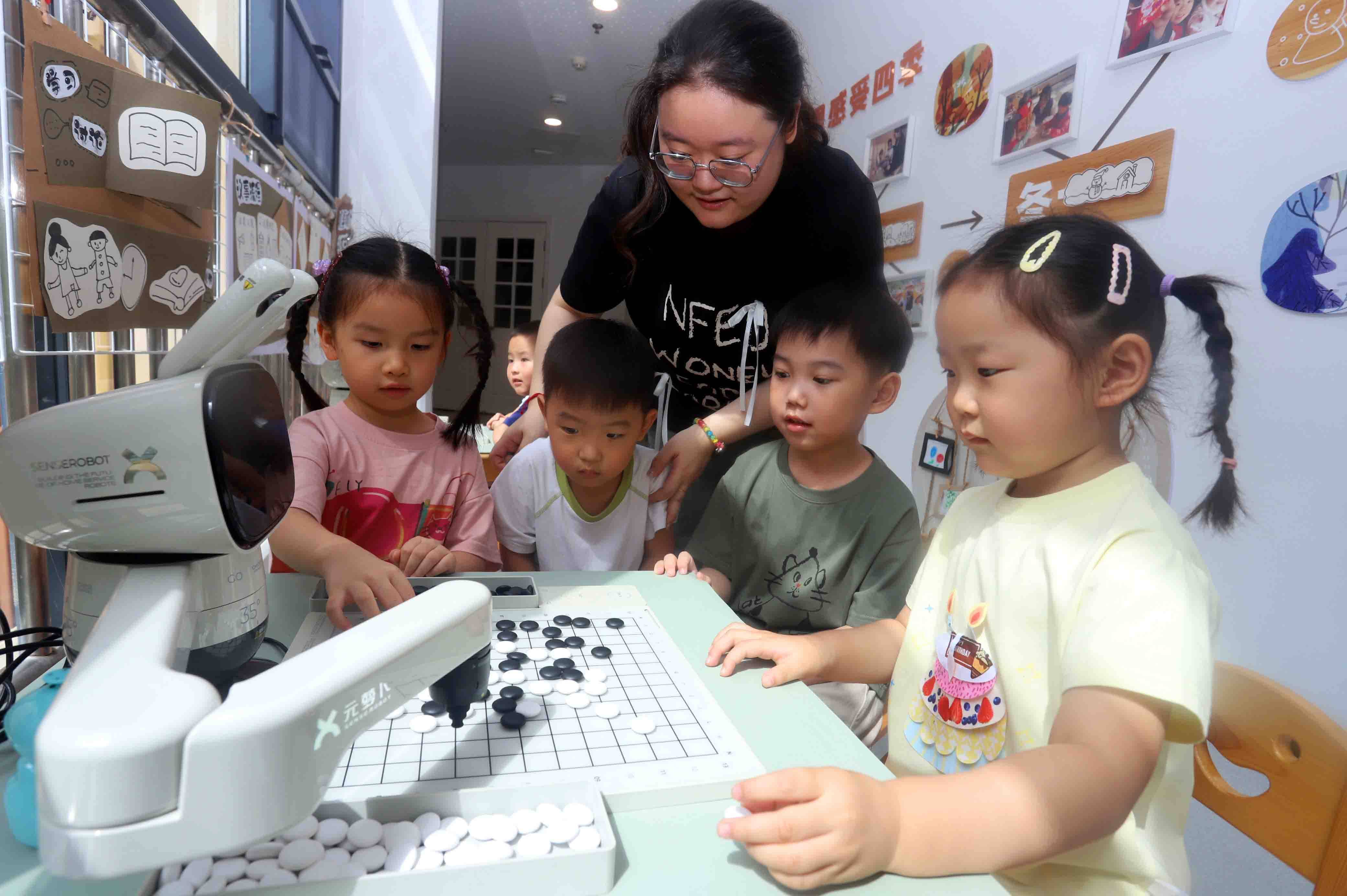 蘇州市姑蘇區冠雲實驗幼兒園開展趣味科技活動