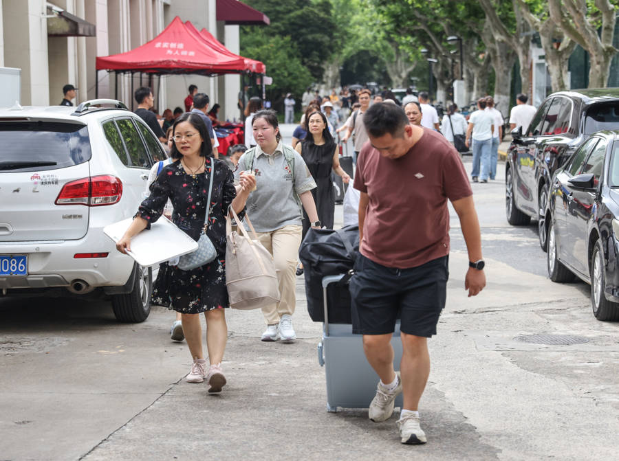 華東師範大學迎來2026級本科新生，四名視障萌新開啟大學生活