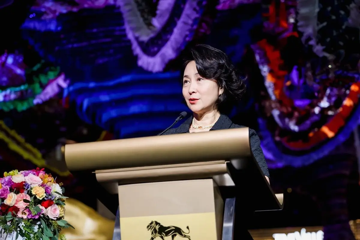 何超瓊罕談賭王真實一面，未強行阻止讀戲劇，憶張國榮梅豔芳友情