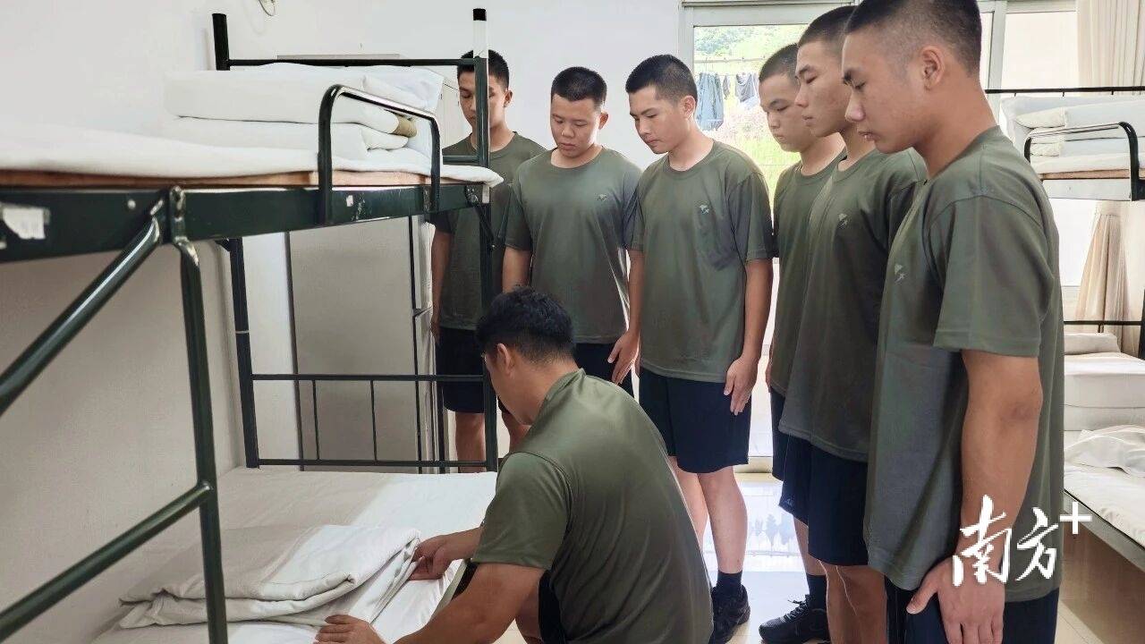 訓練場上口號嘹亮！清新“雙合格”青年役前教育進行時